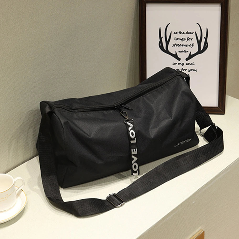 Portable Yoga Gym Sports Bag Multifunction Fashion Fitness Travel Handbag 600D Nylon Adjustable Strap for Weekend Training