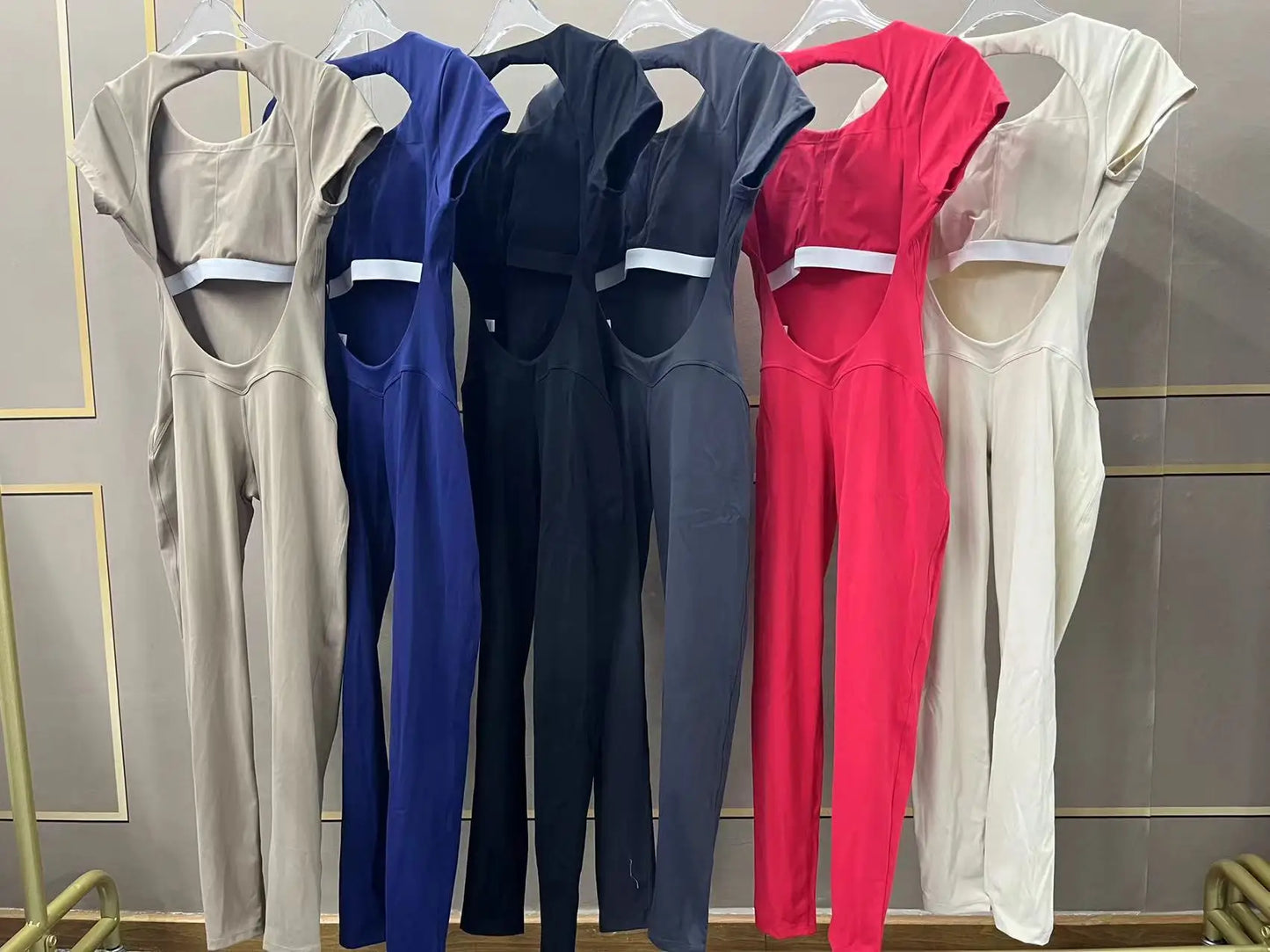 Women's One-piece Yoga Jumpsuit Short Sleeve Open Back Slim Fit Sports Outfit Tights Quick-drying Hip Lift Gym Fitness Clothes